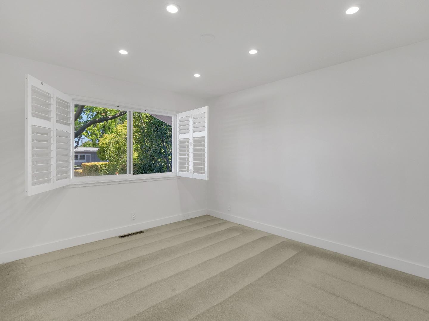 Detail Gallery Image 30 of 42 For 2325 Leigh Ave, San Jose,  CA 95124 - 4 Beds | 2/1 Baths