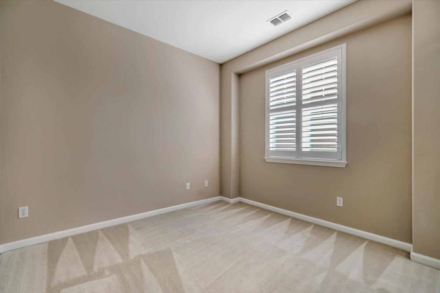Detail Gallery Image 34 of 53 For 273 Rayos Del Sol Dr, San Jose,  CA 95116 - 4 Beds | 2/1 Baths