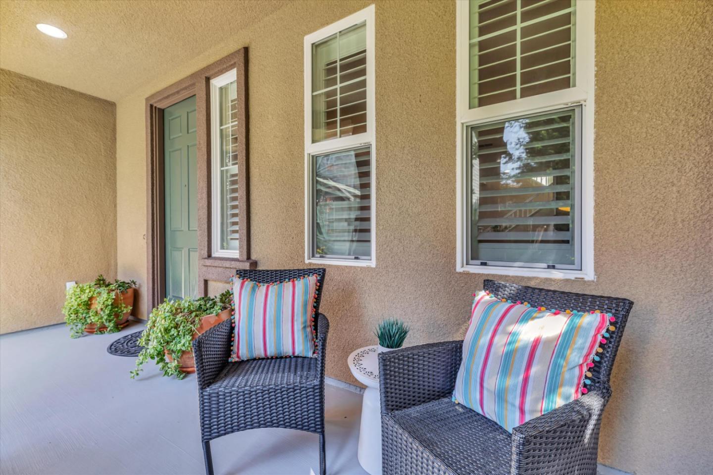 Detail Gallery Image 8 of 53 For 273 Rayos Del Sol Dr, San Jose,  CA 95116 - 4 Beds | 2/1 Baths