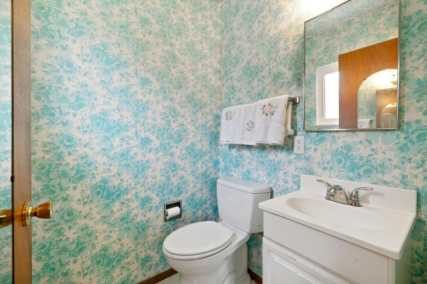 Detail Gallery Image 17 of 27 For 1265 Rousch Ave, Seaside,  CA 93955 - 3 Beds | 1/1 Baths