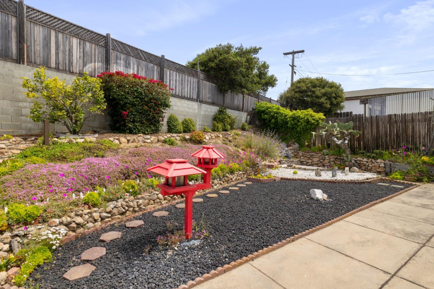 Detail Gallery Image 20 of 27 For 1265 Rousch Ave, Seaside,  CA 93955 - 3 Beds | 1/1 Baths