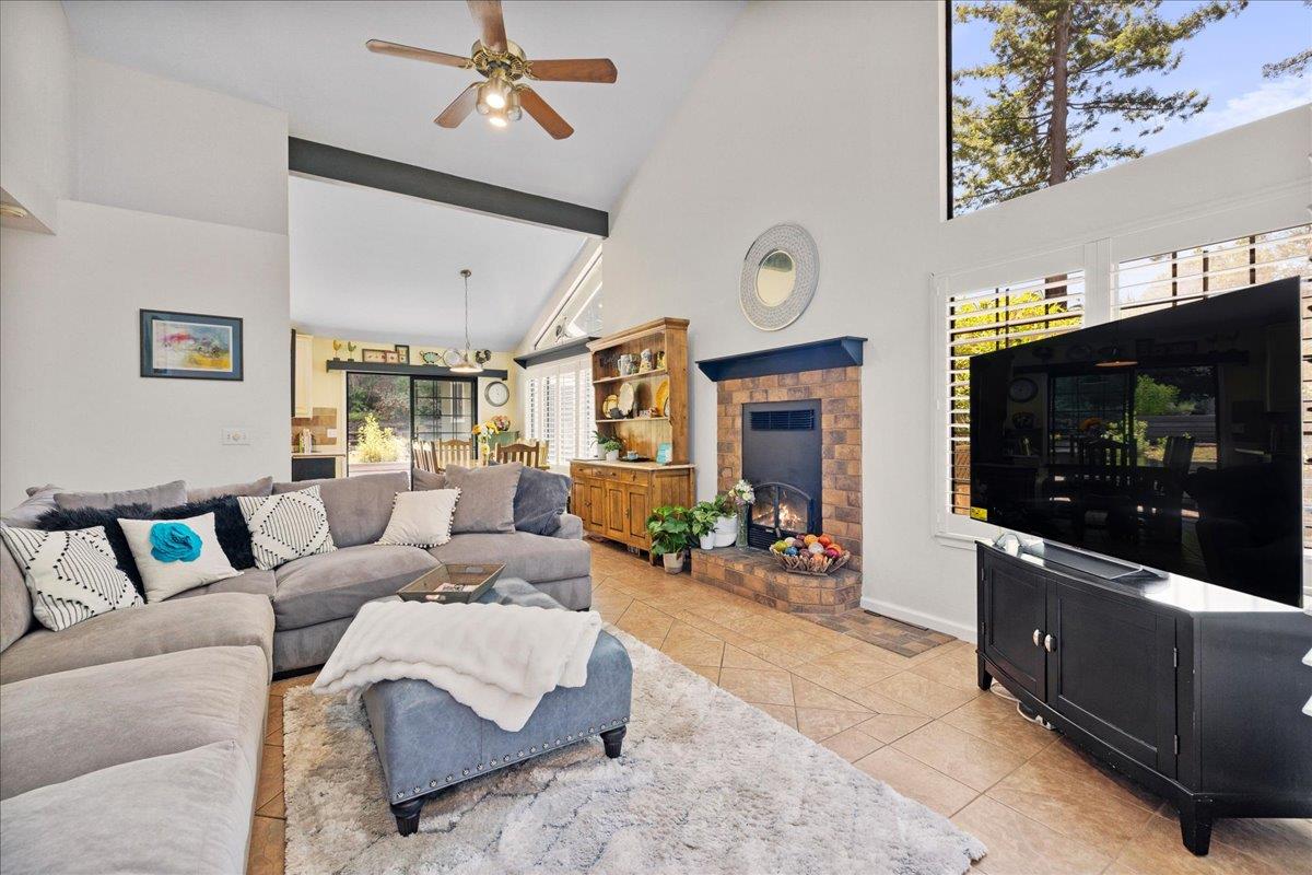 Detail Gallery Image 6 of 20 For 511 N Navarra Dr, Scotts Valley,  CA 95066 - 3 Beds | 2 Baths