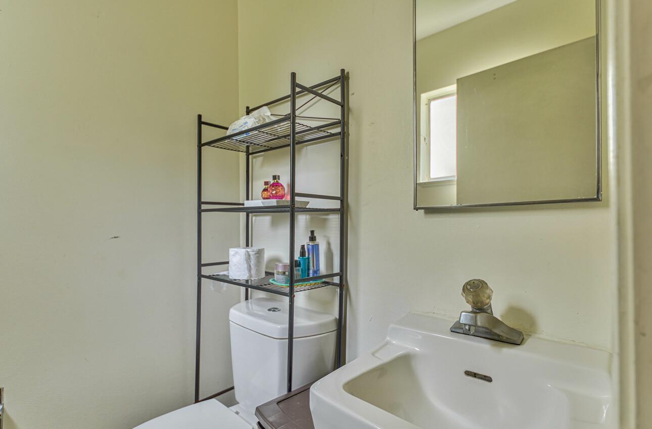 Detail Gallery Image 22 of 34 For 831 Sinex Ave, Pacific Grove,  CA 93950 - 6 Beds | 2/2 Baths