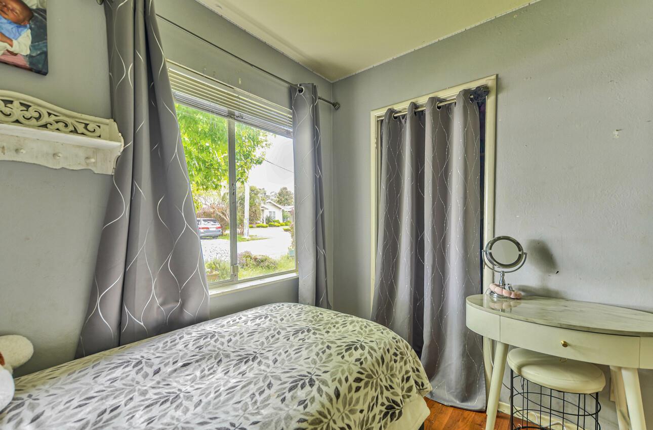 Detail Gallery Image 26 of 34 For 831 Sinex Ave, Pacific Grove,  CA 93950 - 6 Beds | 2/2 Baths
