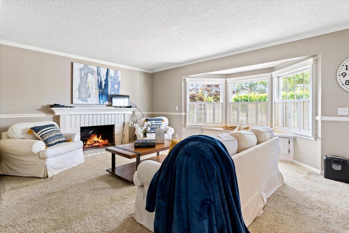 Detail Gallery Image 21 of 44 For 1237 Montmorency Dr, San Jose,  CA 95118 - 4 Beds | 2/1 Baths
