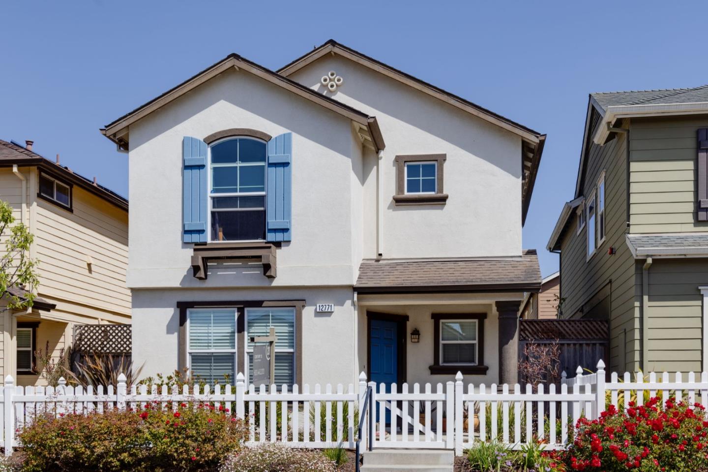 Detail Gallery Image 1 of 21 For 12771 Rogge Village Loop, Salinas,  CA 93906 - 3 Beds | 2/1 Baths