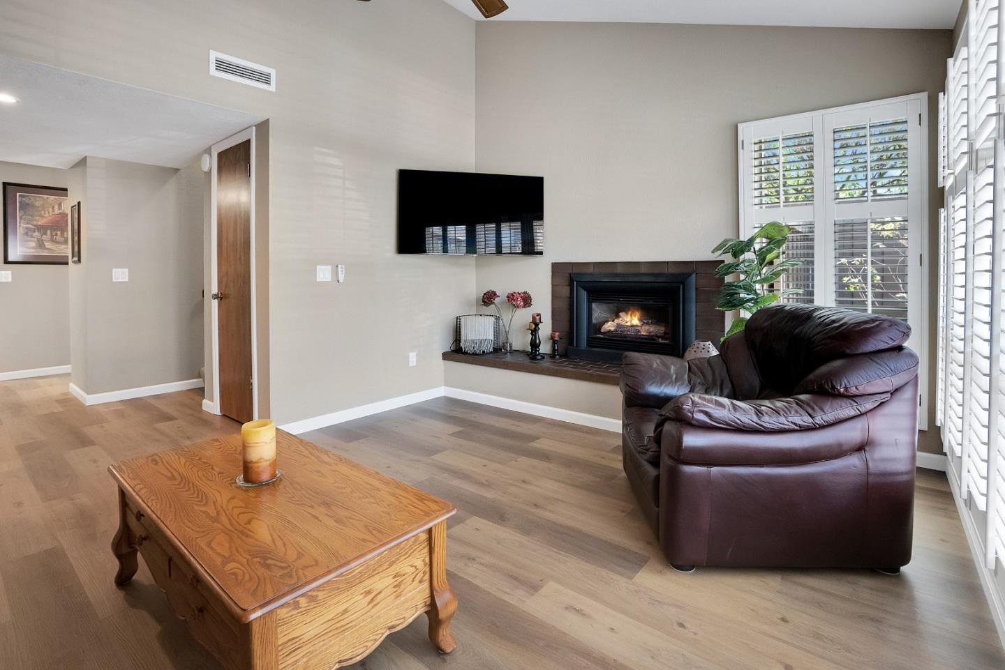 Detail Gallery Image 6 of 34 For 6172 Sheraton Pl, Aptos,  CA 95003 - 3 Beds | 2/1 Baths