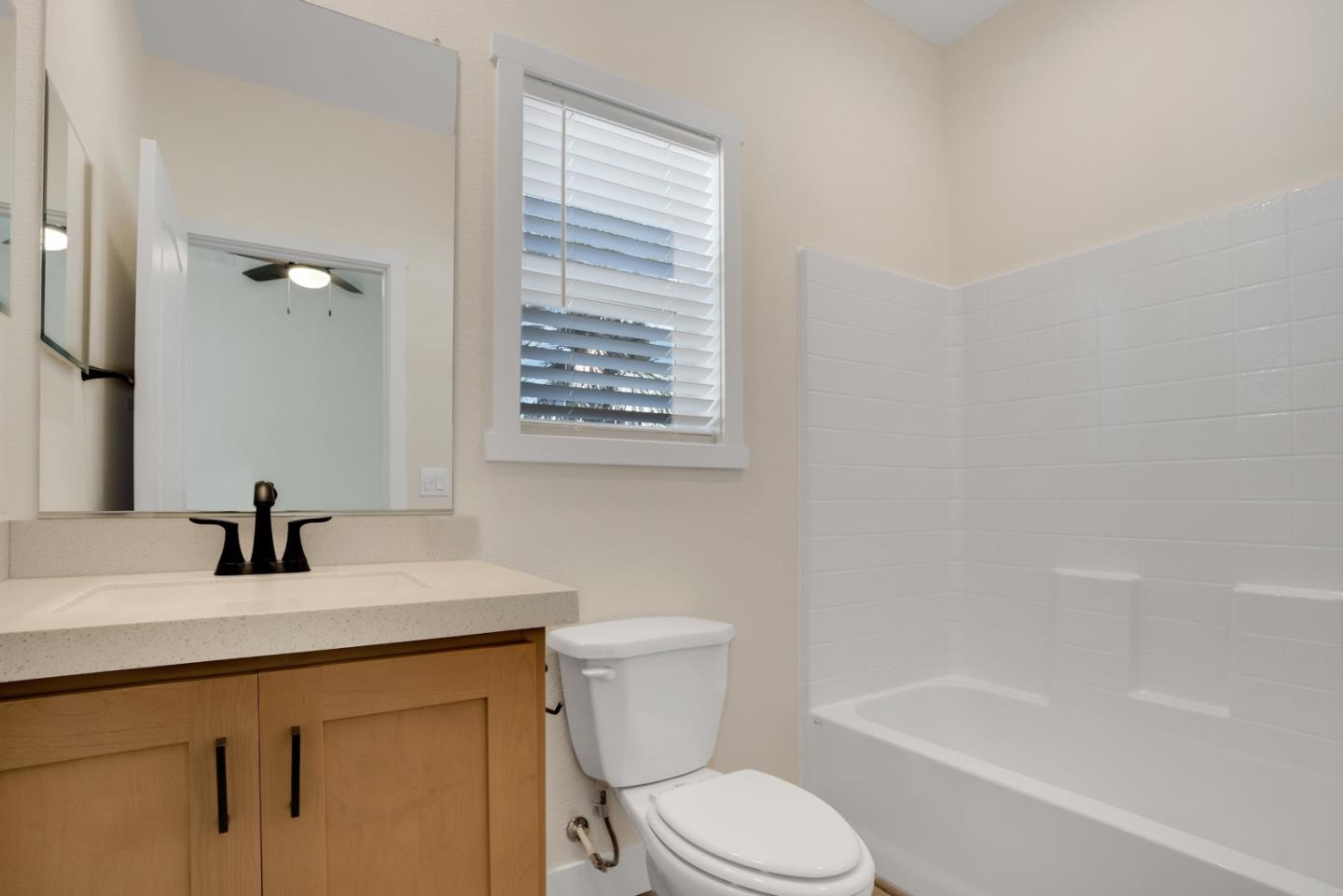 Detail Gallery Image 9 of 13 For 560 30th Ave #53,  Santa Cruz,  CA 95062 - 2 Beds | 2 Baths