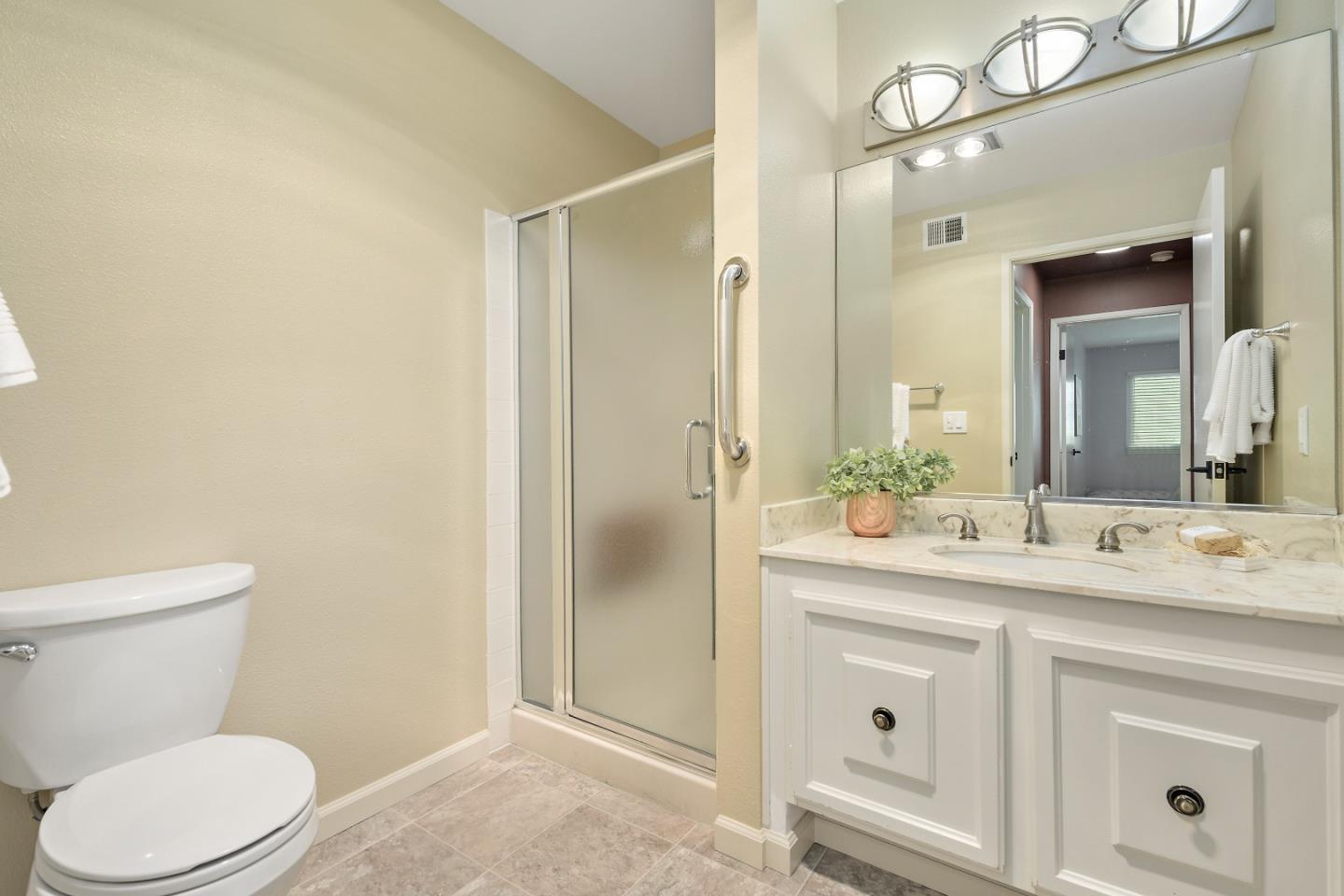 Detail Gallery Image 16 of 33 For 5036 Cribari Vale, San Jose,  CA 95135 - 2 Beds | 2 Baths
