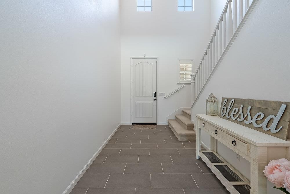 Detail Gallery Image 11 of 51 For 270 Heartland Dr, Hollister,  CA 95023 - 4 Beds | 2/1 Baths