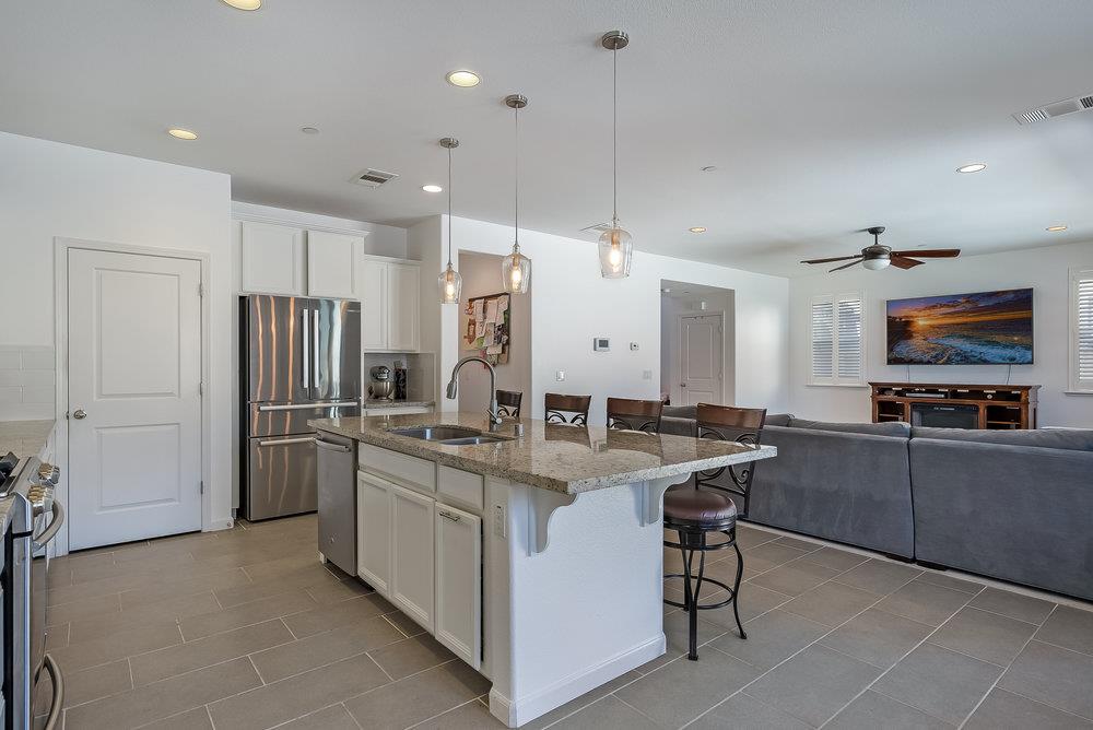 Detail Gallery Image 18 of 51 For 270 Heartland Dr, Hollister,  CA 95023 - 4 Beds | 2/1 Baths
