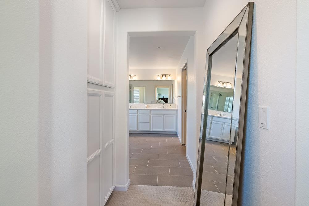 Detail Gallery Image 30 of 51 For 270 Heartland Dr, Hollister,  CA 95023 - 4 Beds | 2/1 Baths