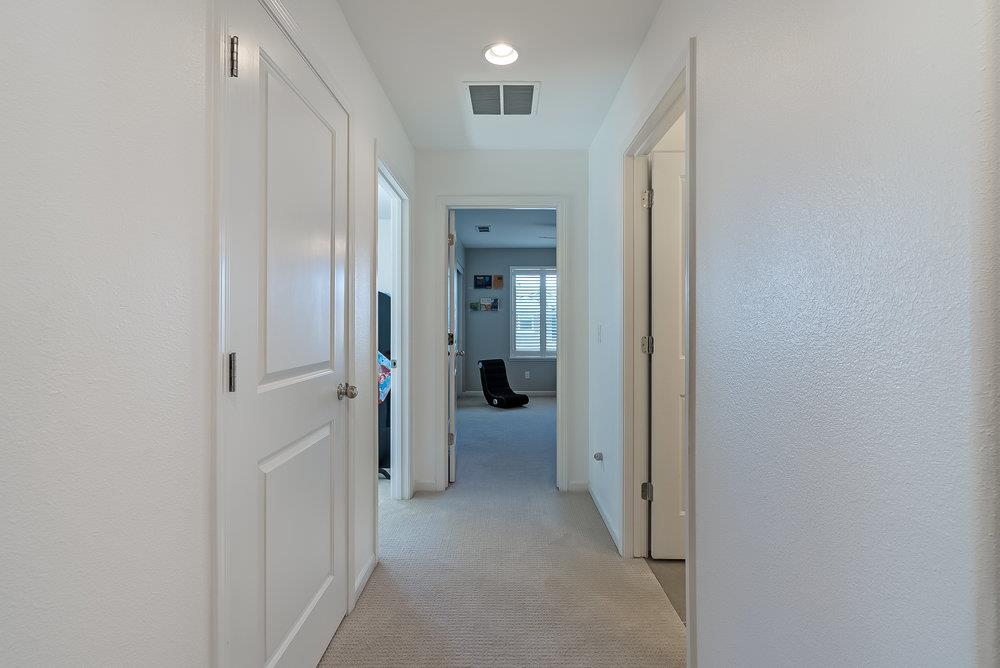 Detail Gallery Image 34 of 51 For 270 Heartland Dr, Hollister,  CA 95023 - 4 Beds | 2/1 Baths