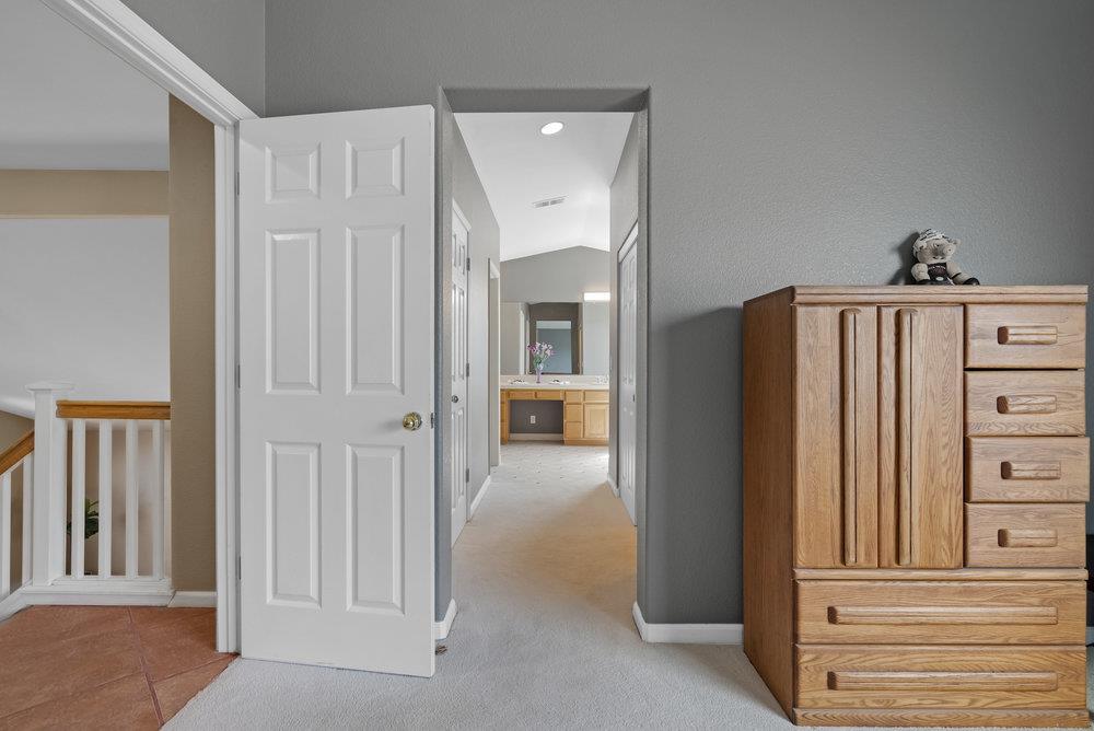 Detail Gallery Image 25 of 55 For 921 Hillock Ct, Hollister,  CA 95023 - 4 Beds | 2/1 Baths