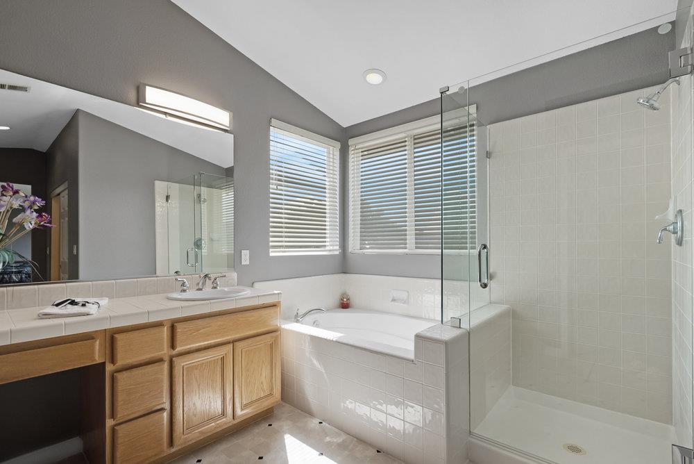 Detail Gallery Image 27 of 55 For 921 Hillock Ct, Hollister,  CA 95023 - 4 Beds | 2/1 Baths