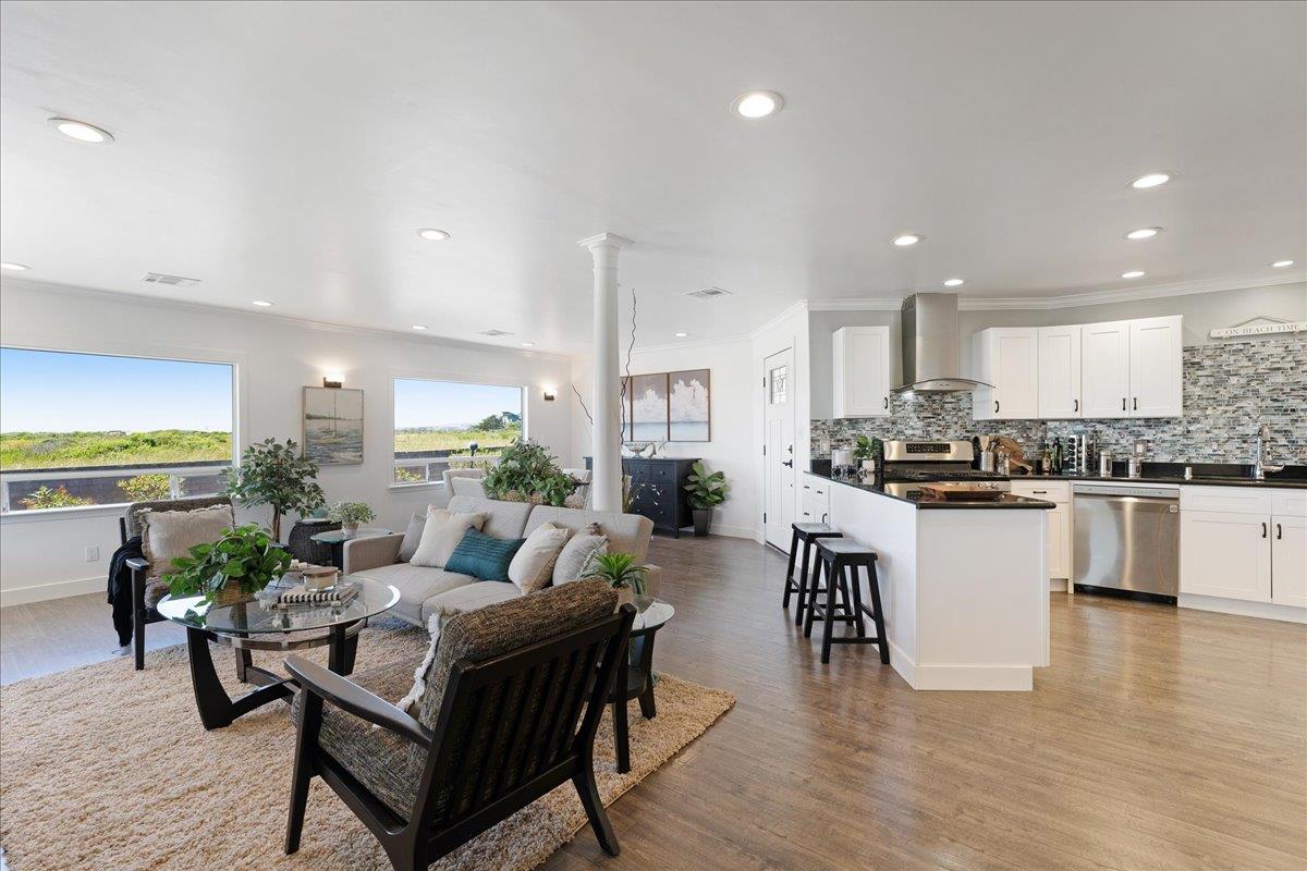 Detail Gallery Image 2 of 67 For 2395 Delaware Ave #31,  Santa Cruz,  CA 95060 - 3 Beds | 2 Baths