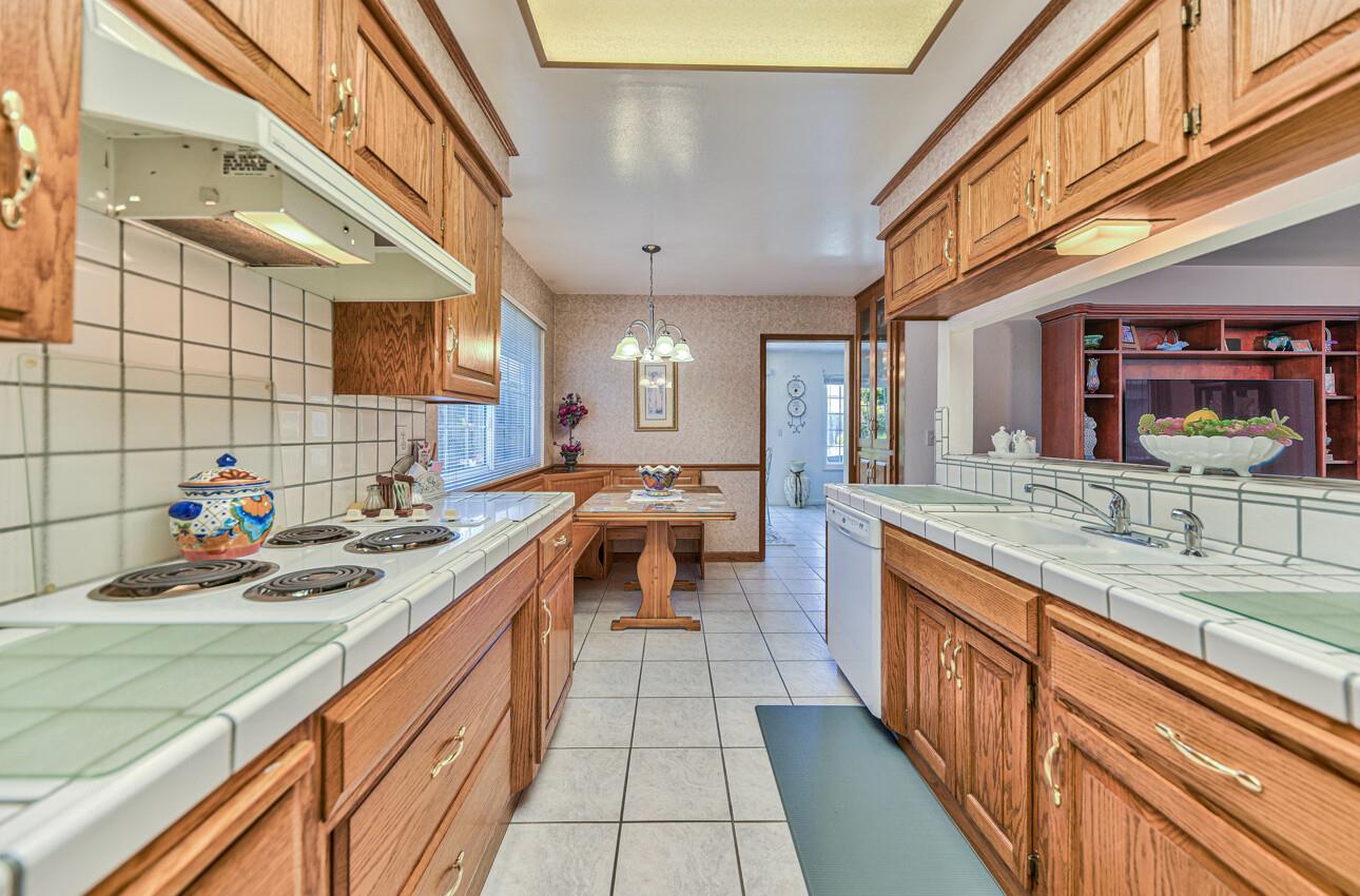 Detail Gallery Image 18 of 41 For 1264 San Angelo Dr, Salinas,  CA 93901 - 3 Beds | 2 Baths