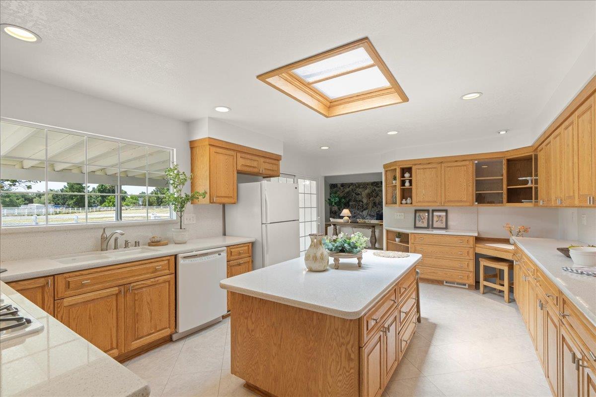 Detail Gallery Image 24 of 47 For 2055 Arline Ln, Morgan Hill,  CA 95037 - 3 Beds | 2/1 Baths