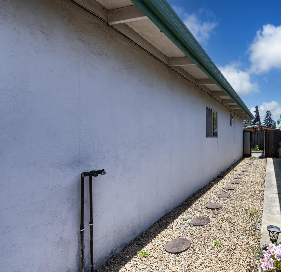 Detail Gallery Image 14 of 19 For 653 Bronte Ave, Watsonville,  CA 95076 - 2 Beds | 1 Baths
