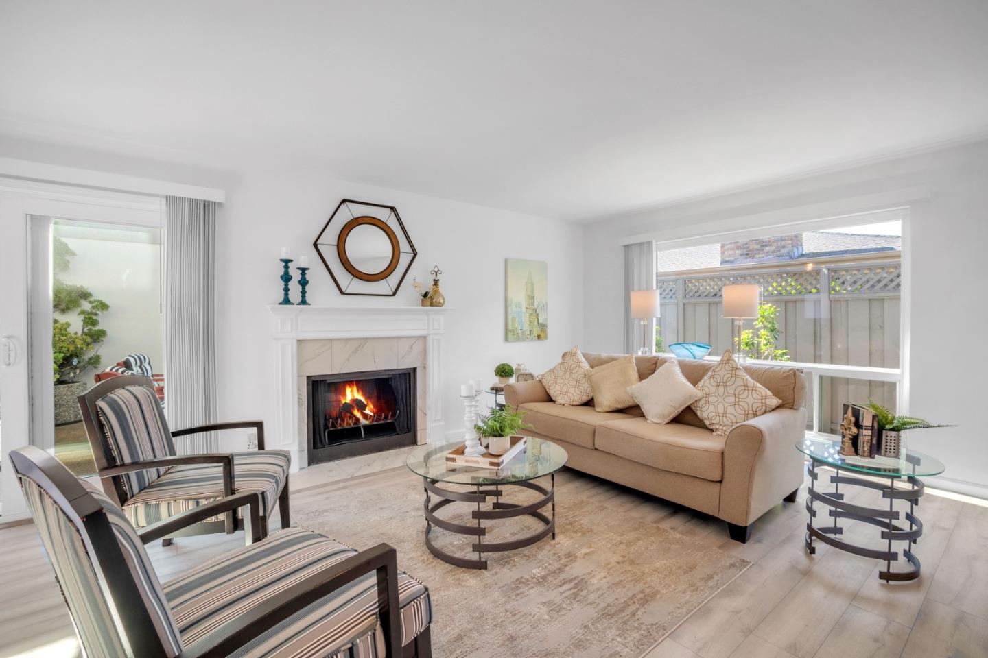 Detail Gallery Image 1 of 23 For 114 Hobart Ave #5,  San Mateo,  CA 94402 - 2 Beds | 1/1 Baths