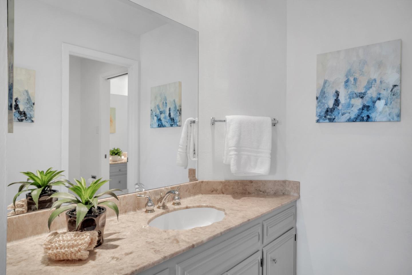 Detail Gallery Image 9 of 23 For 114 Hobart Ave #5,  San Mateo,  CA 94402 - 2 Beds | 1/1 Baths