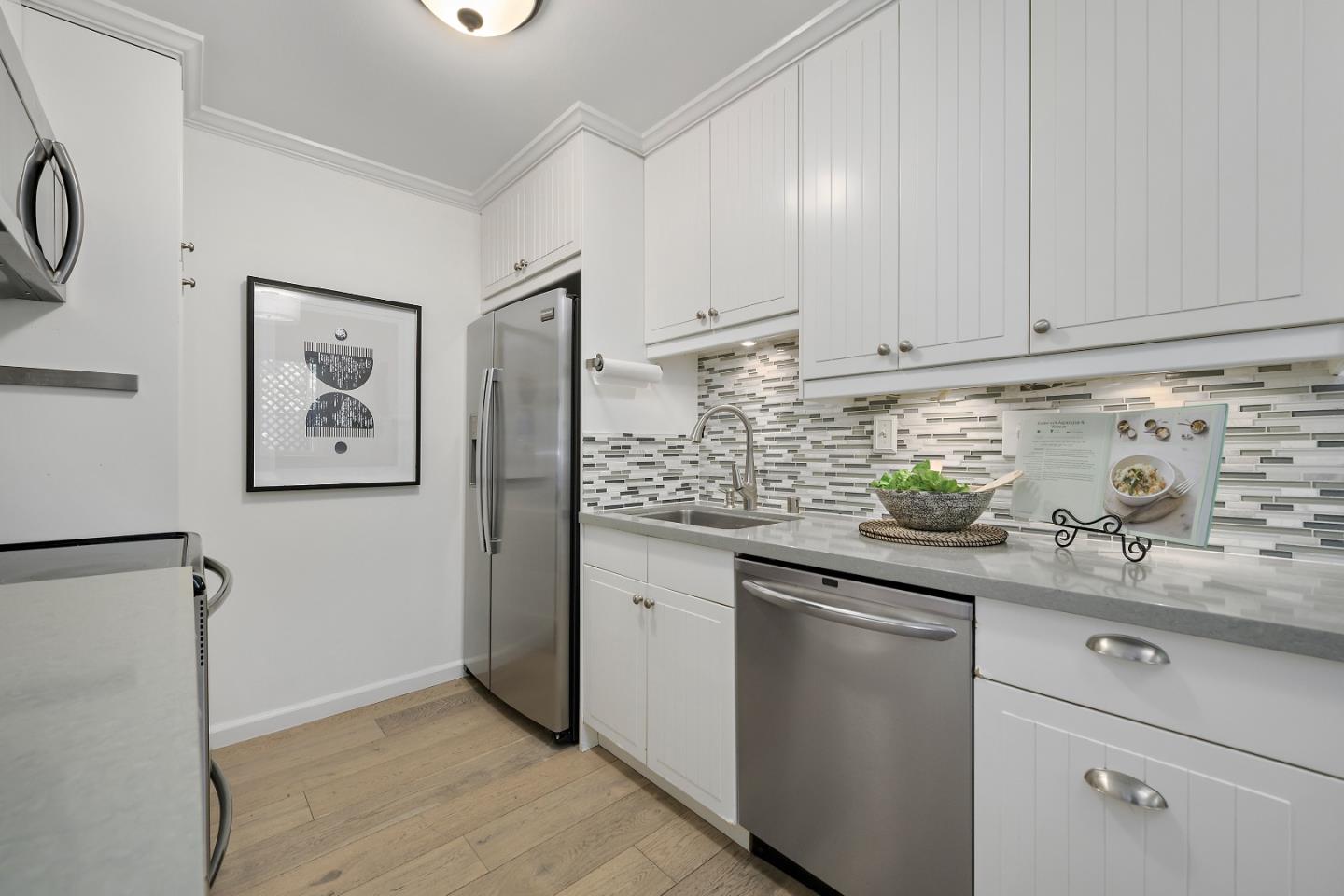 Detail Gallery Image 9 of 16 For 14245 Lora Dr #10,  Los Gatos,  CA 95032 - 2 Beds | 1 Baths
