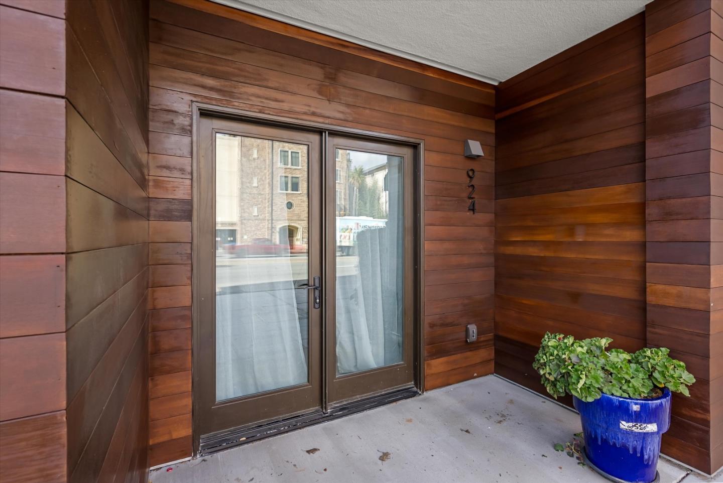 Detail Gallery Image 8 of 28 For 914 Woodside Rd #914,  Redwood City,  CA 94061 - 2 Beds | 2 Baths