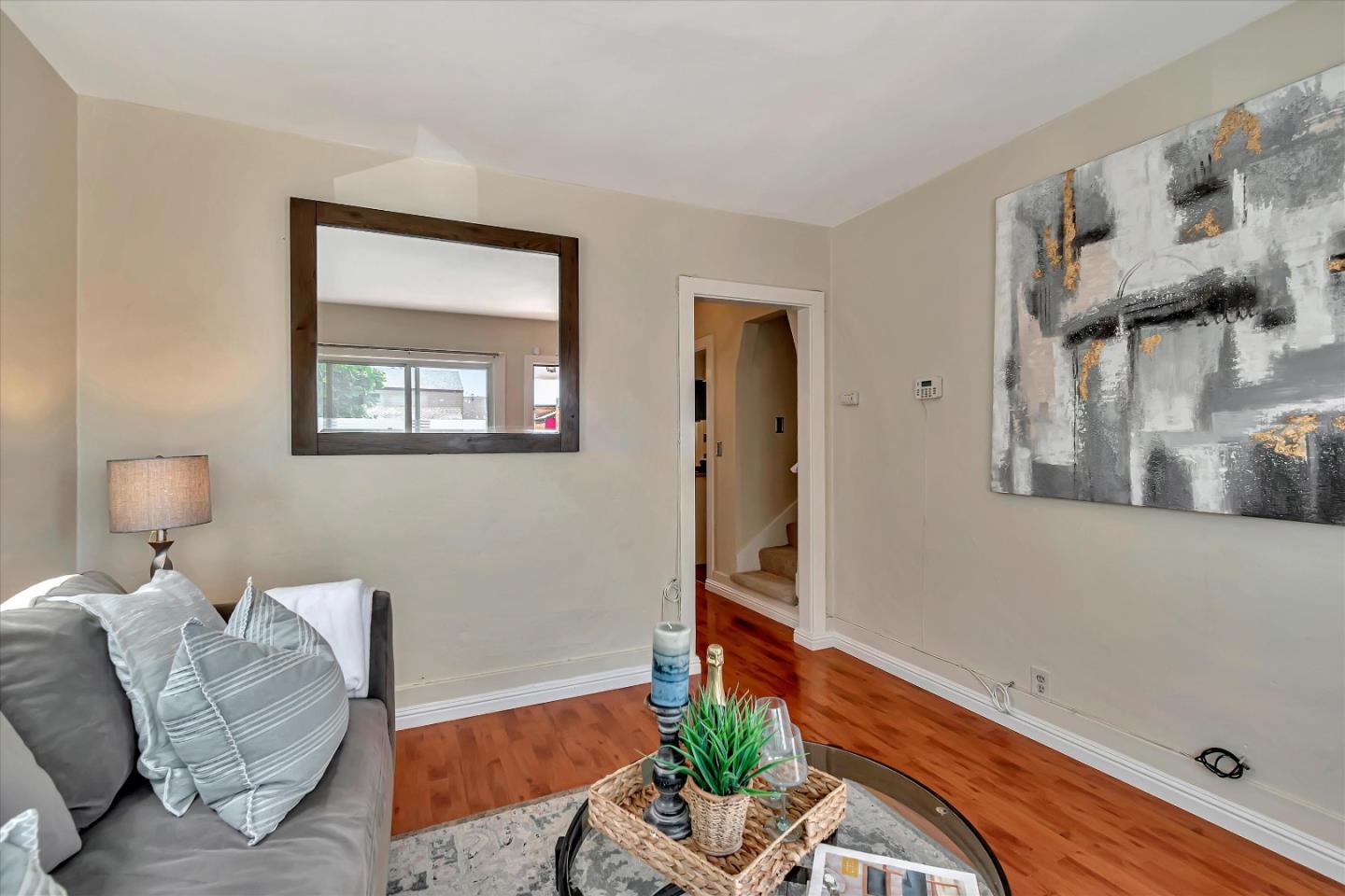 Detail Gallery Image 7 of 32 For 925 Mills Ave, San Bruno,  CA 94066 - 2 Beds | 1 Baths