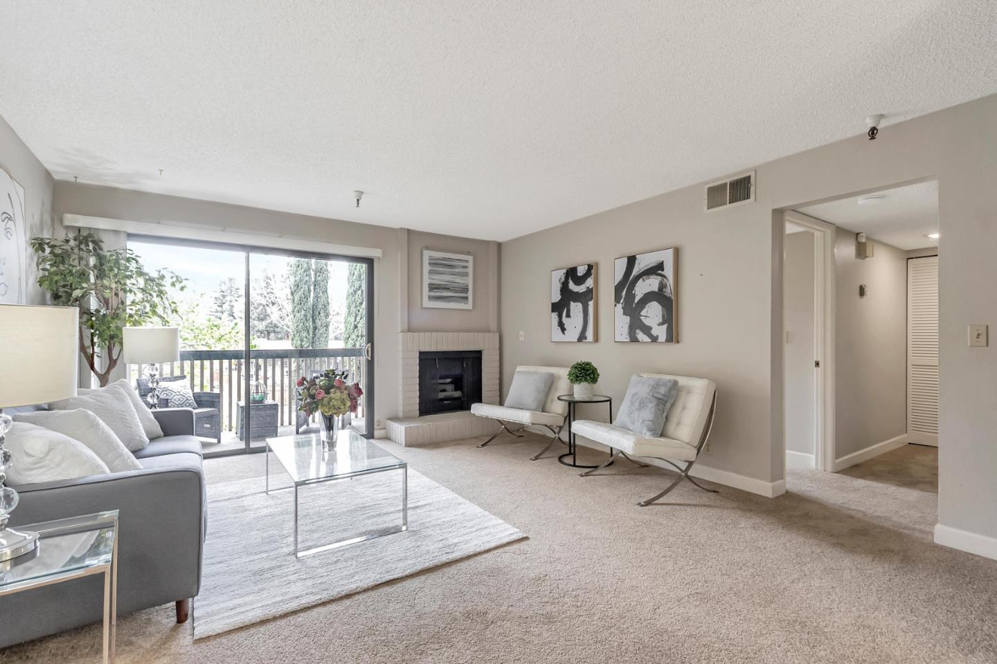 Detail Gallery Image 1 of 1 For 2211 Latham St #222,  Mountain View,  CA 94040 - 2 Beds | 2 Baths