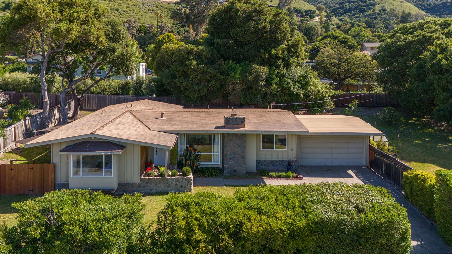 Detail Gallery Image 1 of 19 For 48 Lupin Ln, Carmel Valley,  CA 93924 - 4 Beds | 2 Baths
