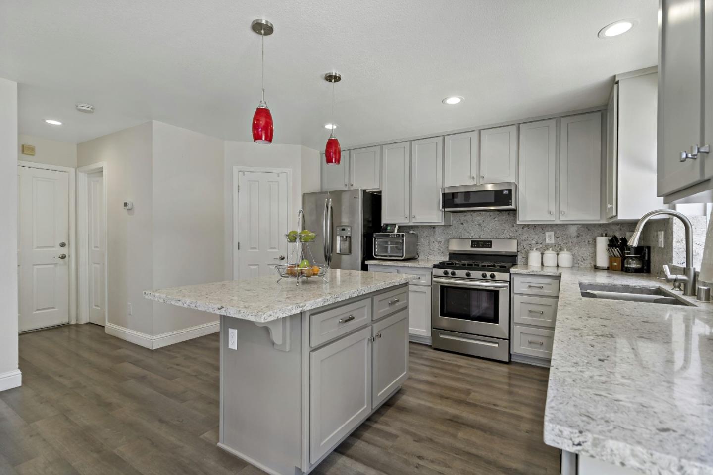 Detail Gallery Image 19 of 48 For 7842 Kanan Ct, Citrus Heights,  CA 95621 - 4 Beds | 2/1 Baths