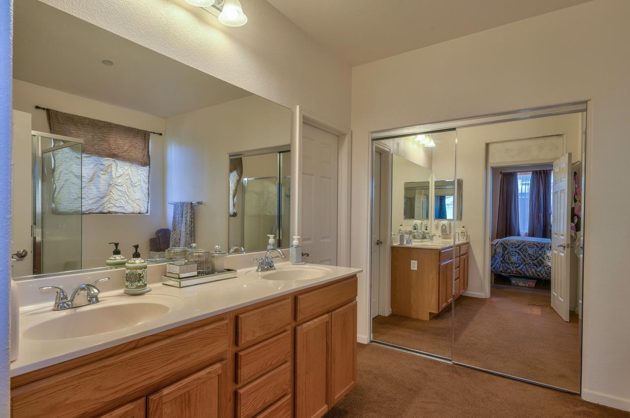 Detail Gallery Image 5 of 7 For 221 Tuscany Ave, Greenfield,  CA 93927 - 4 Beds | 2 Baths
