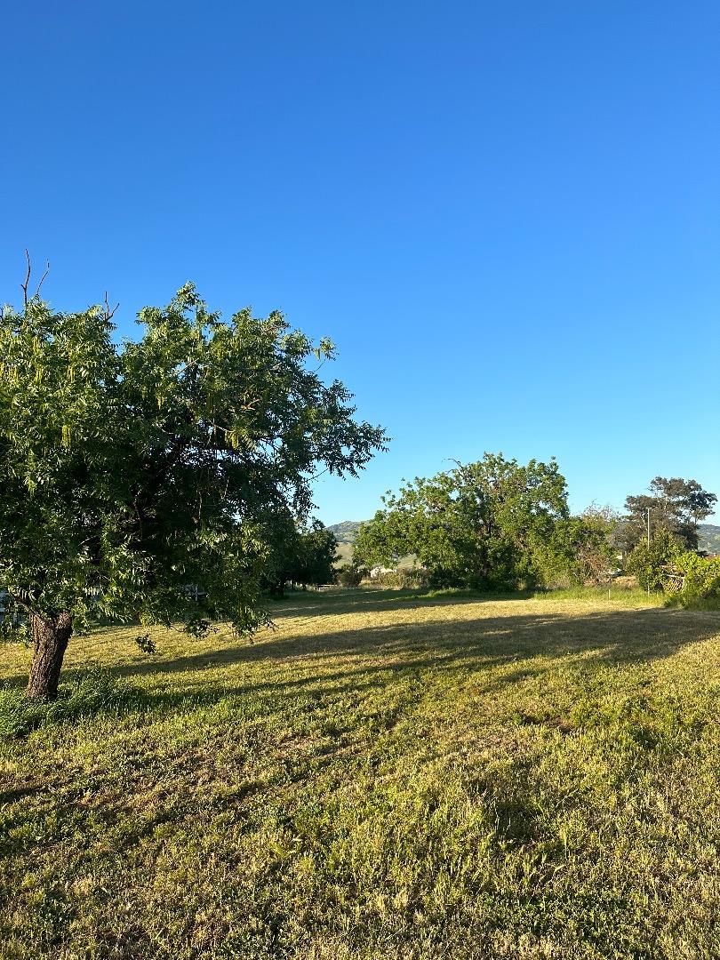 12820 Llagas Ave, San Martin, CA 95046 3 Beds 1 Baths (Active