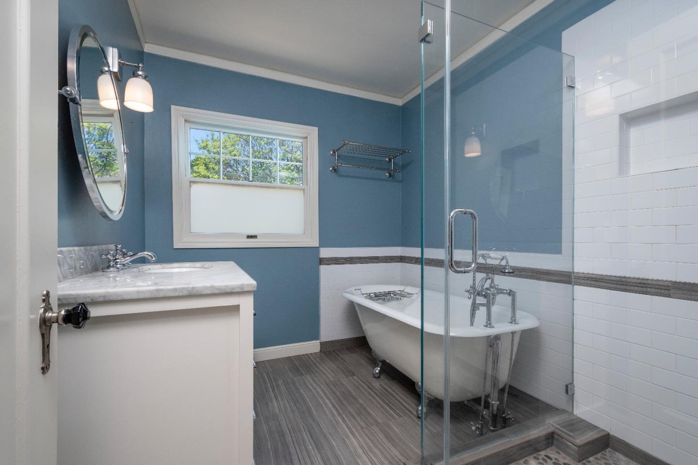 Detail Gallery Image 15 of 22 For 1104 Mills Ave, Burlingame,  CA 94010 - 3 Beds | 2 Baths