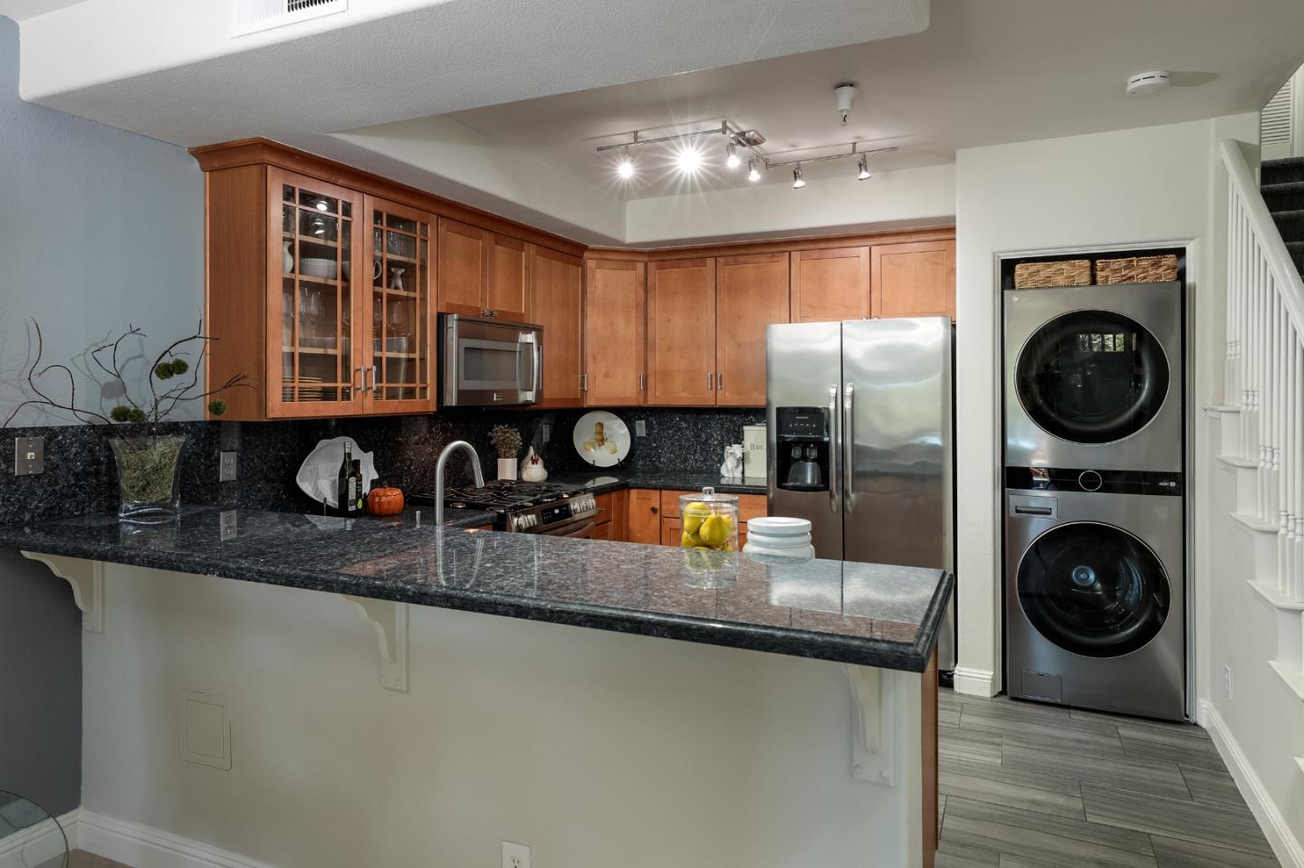 Detail Gallery Image 10 of 20 For 808 Lenzen Ave #109,  San Jose,  CA 95126 - 2 Beds | 2/1 Baths