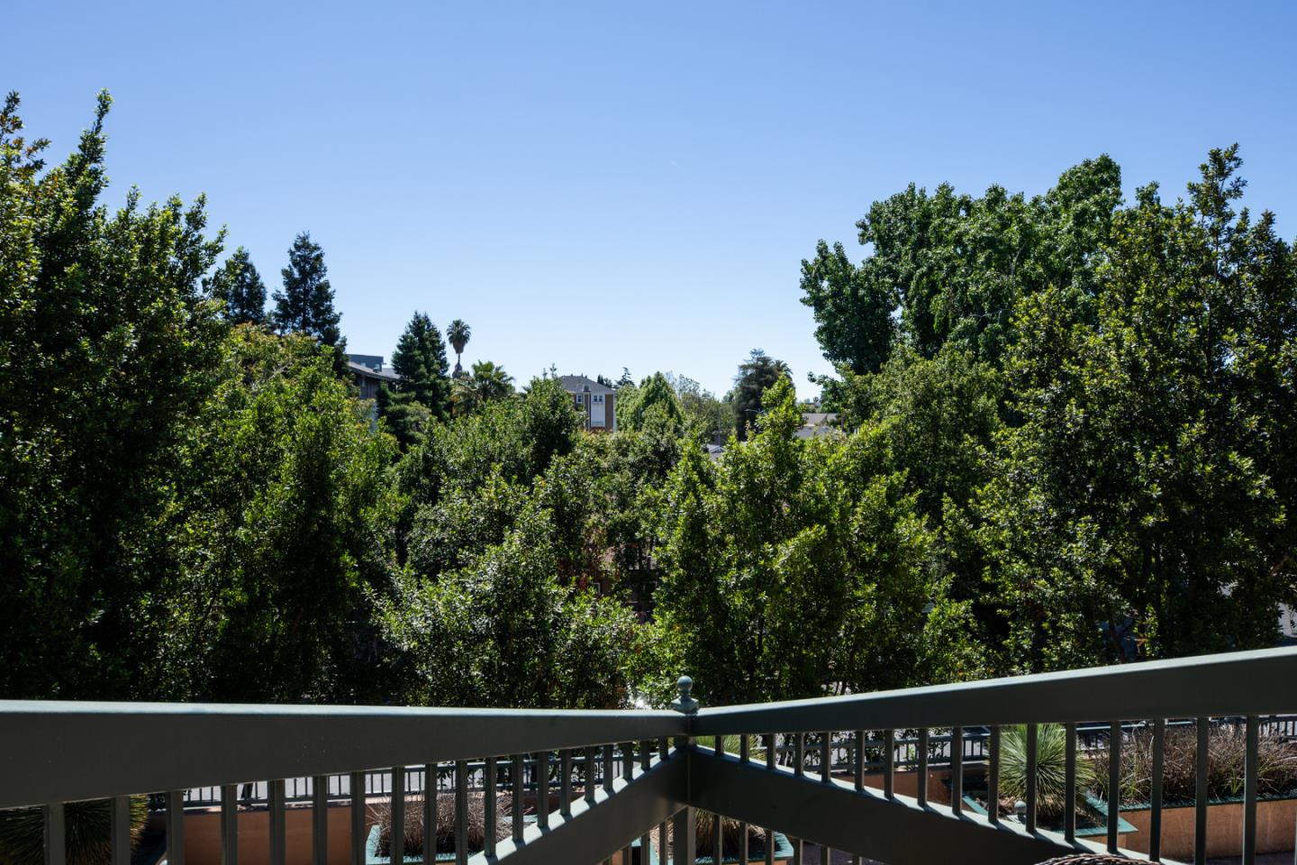 Detail Gallery Image 6 of 20 For 808 Lenzen Ave #109,  San Jose,  CA 95126 - 2 Beds | 2/1 Baths
