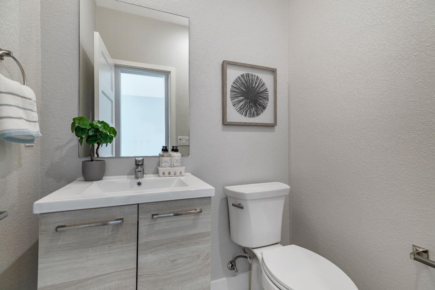 Detail Gallery Image 25 of 42 For 404 Santo Domingo Ter, Sunnyvale,  CA 94085 - 3 Beds | 2/1 Baths
