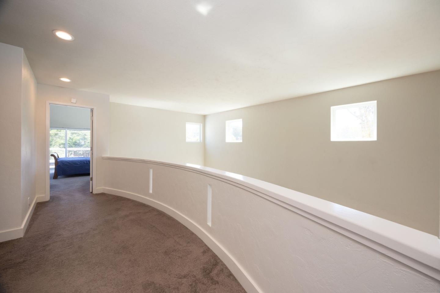 Detail Gallery Image 23 of 54 For 560 4th St, Montara,  CA 94037 - 3 Beds | 2/1 Baths