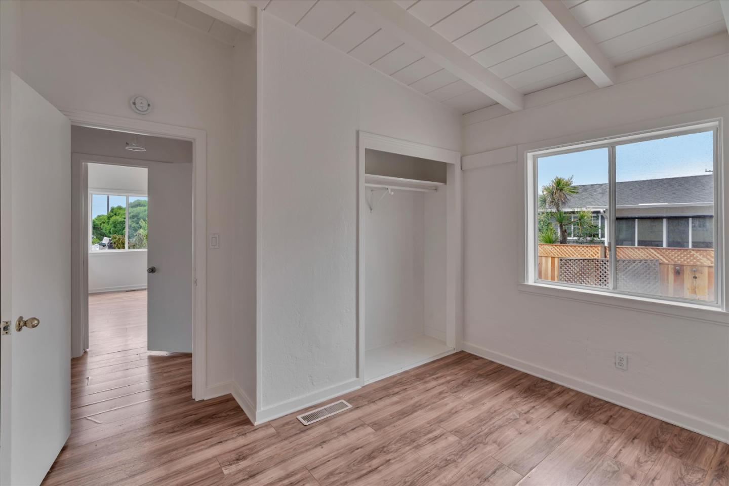 Detail Gallery Image 18 of 43 For 2086 Waring St, Seaside,  CA 93955 - 4 Beds | 2/1 Baths