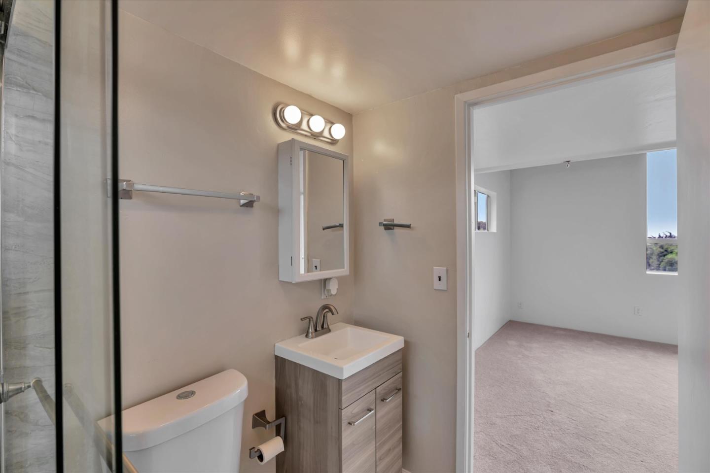 Detail Gallery Image 31 of 43 For 2086 Waring St, Seaside,  CA 93955 - 4 Beds | 2/1 Baths
