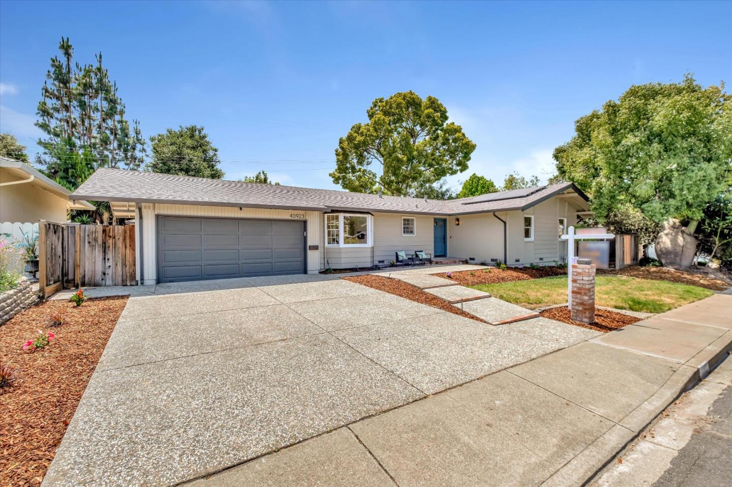 Detail Gallery Image 2 of 3 For 40923 Durillo Dr, Fremont,  CA 94539 - 3 Beds | 2 Baths