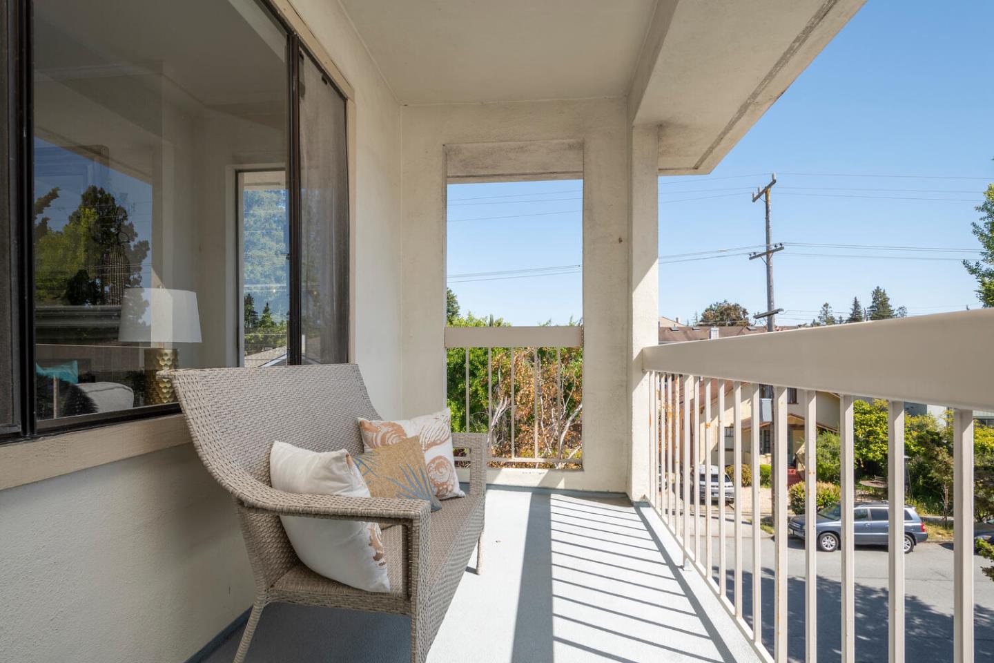 Detail Gallery Image 14 of 15 For 1110 Bayswater Ave #301,  Burlingame,  CA 94010 - 2 Beds | 2 Baths