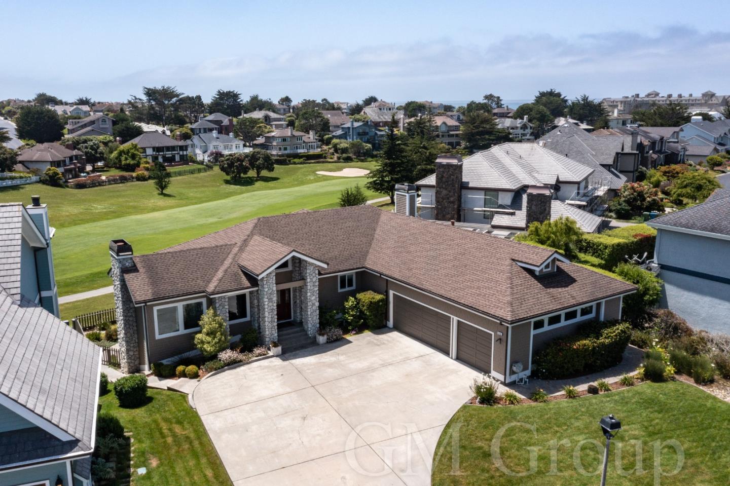 Detail Gallery Image 1 of 45 For 410 Fairway Dr, Half Moon Bay,  CA 94019 - 5 Beds | 3 Baths