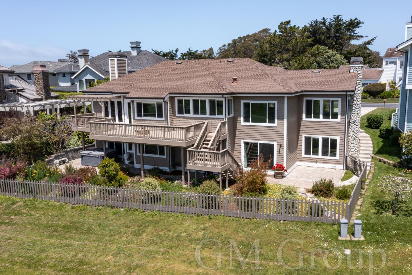 Detail Gallery Image 39 of 45 For 410 Fairway Dr, Half Moon Bay,  CA 94019 - 5 Beds | 3 Baths
