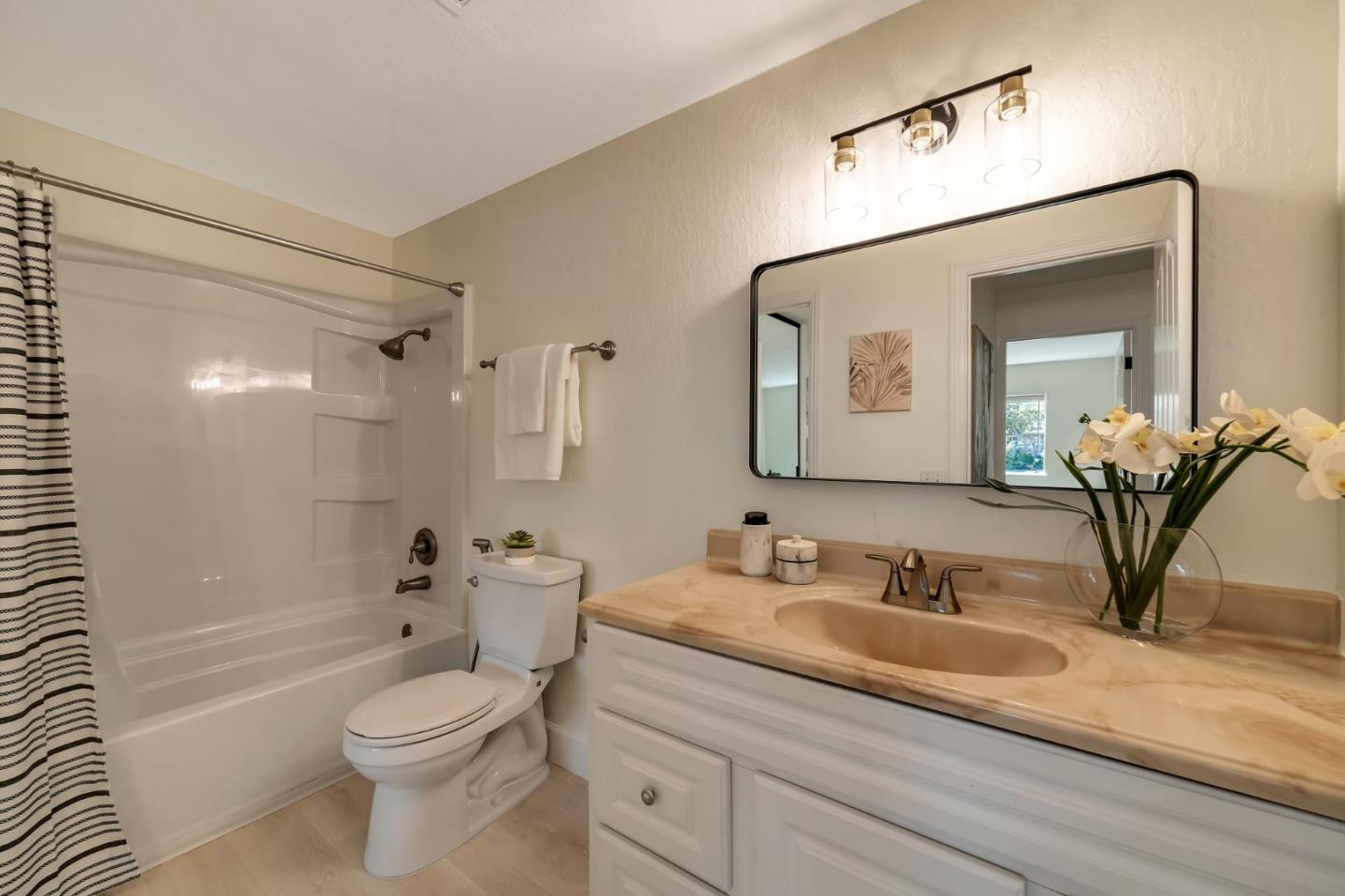 Detail Gallery Image 17 of 22 For 1103 Reed Ave #B,  Sunnyvale,  CA 94086 - 2 Beds | 1 Baths