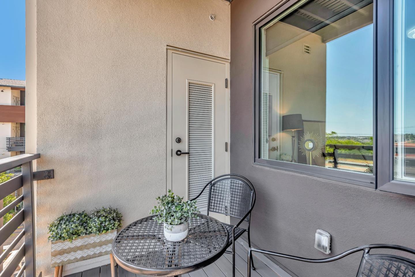 Detail Gallery Image 32 of 56 For 400 El Camino Real #307,  Belmont,  CA 94002 - 1 Beds | 1 Baths