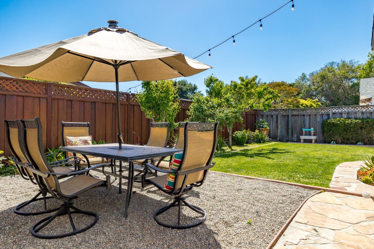 Detail Gallery Image 32 of 37 For 426 Roxas St, Santa Cruz,  CA 95062 - 2 Beds | 2 Baths