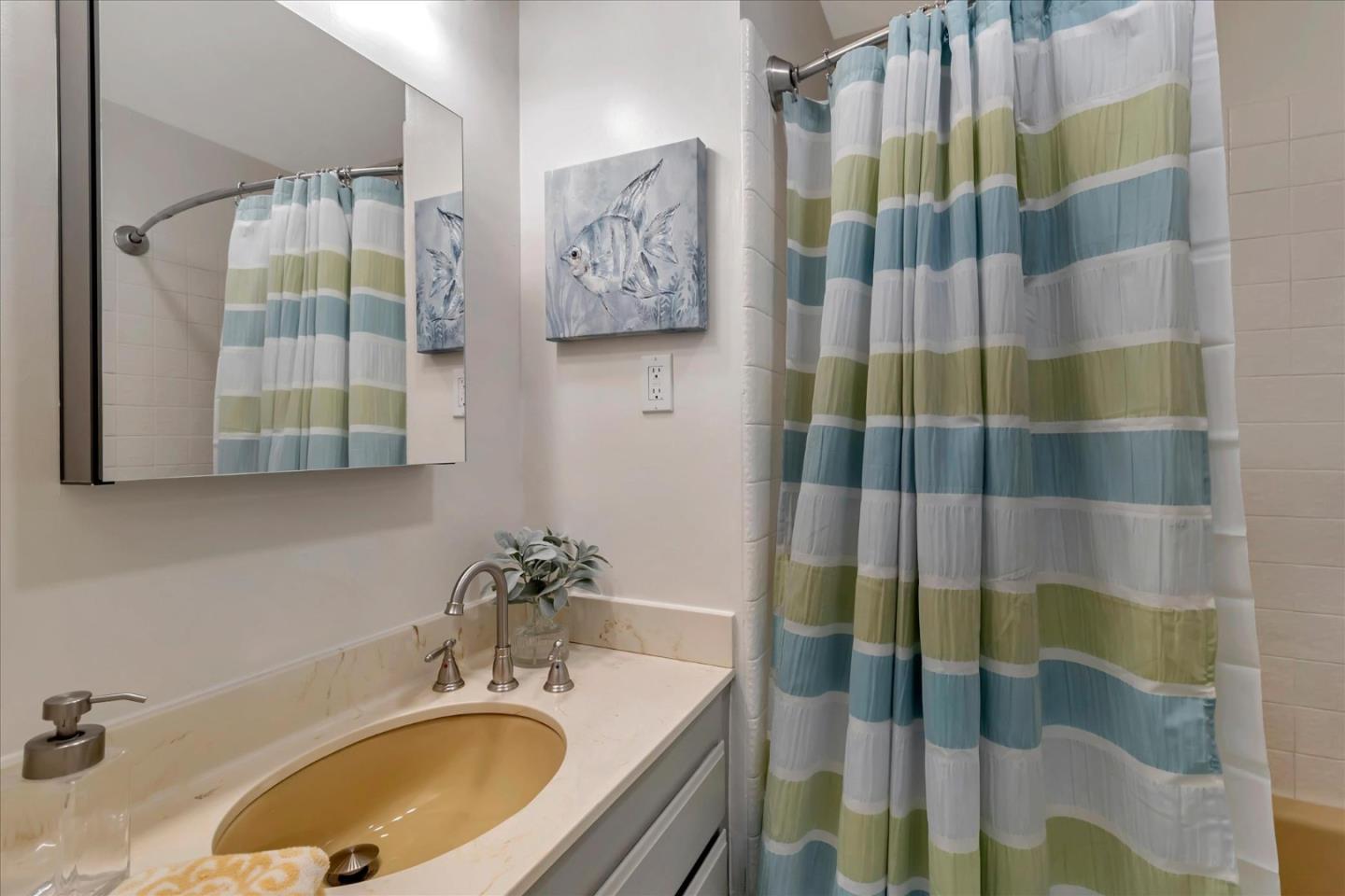 Detail Gallery Image 34 of 44 For 4004 Orinda Dr, San Mateo,  CA 94403 - 3 Beds | 2 Baths