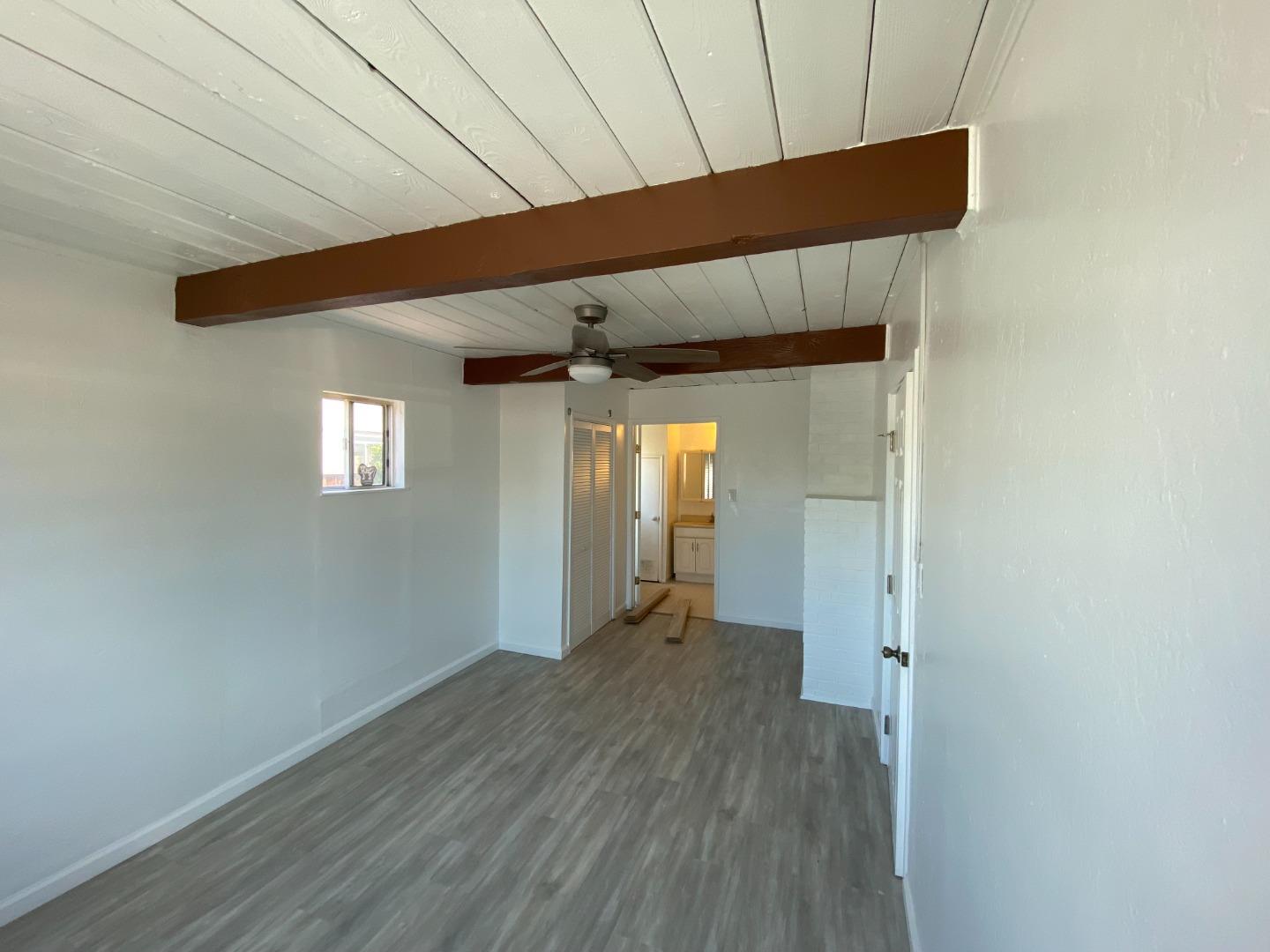 Detail Gallery Image 7 of 15 For 1472 Hampton Dr, Sunnyvale,  CA 94087 - 3 Beds | 1/1 Baths