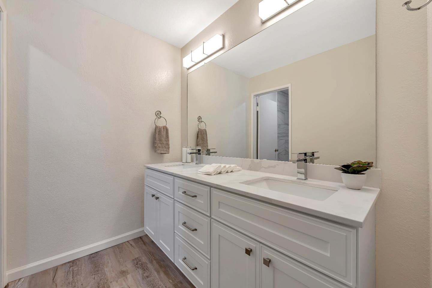 Detail Gallery Image 28 of 34 For 907 Apricot Ave a,  Campbell,  CA 95008 - 2 Beds | 2 Baths